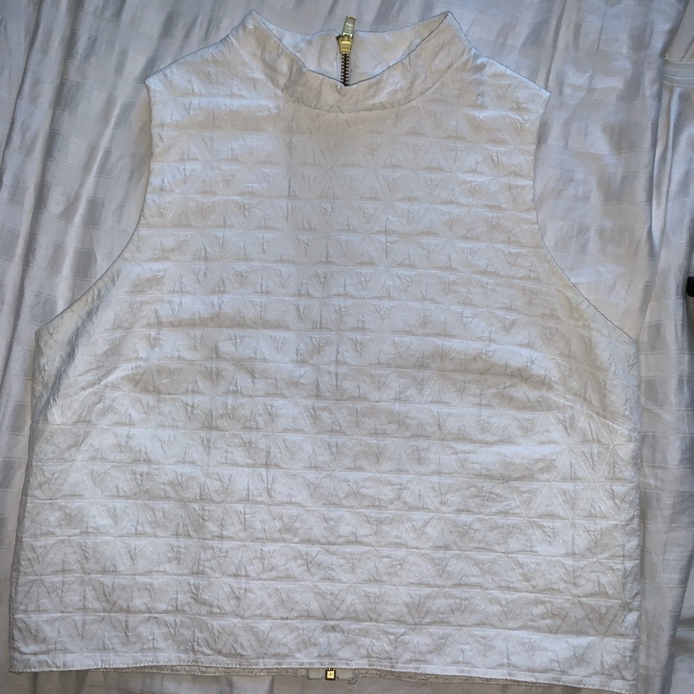 asos white zip up sleeveless shirt